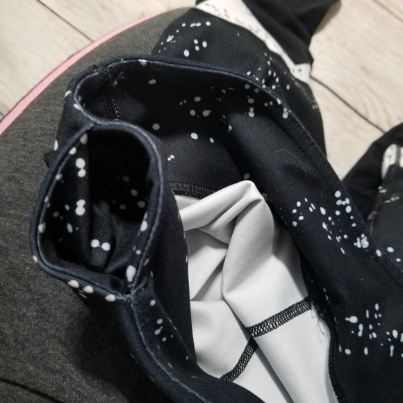 FABLETICS mid-rise mesh powerhold leggings - Picture 9 of 9